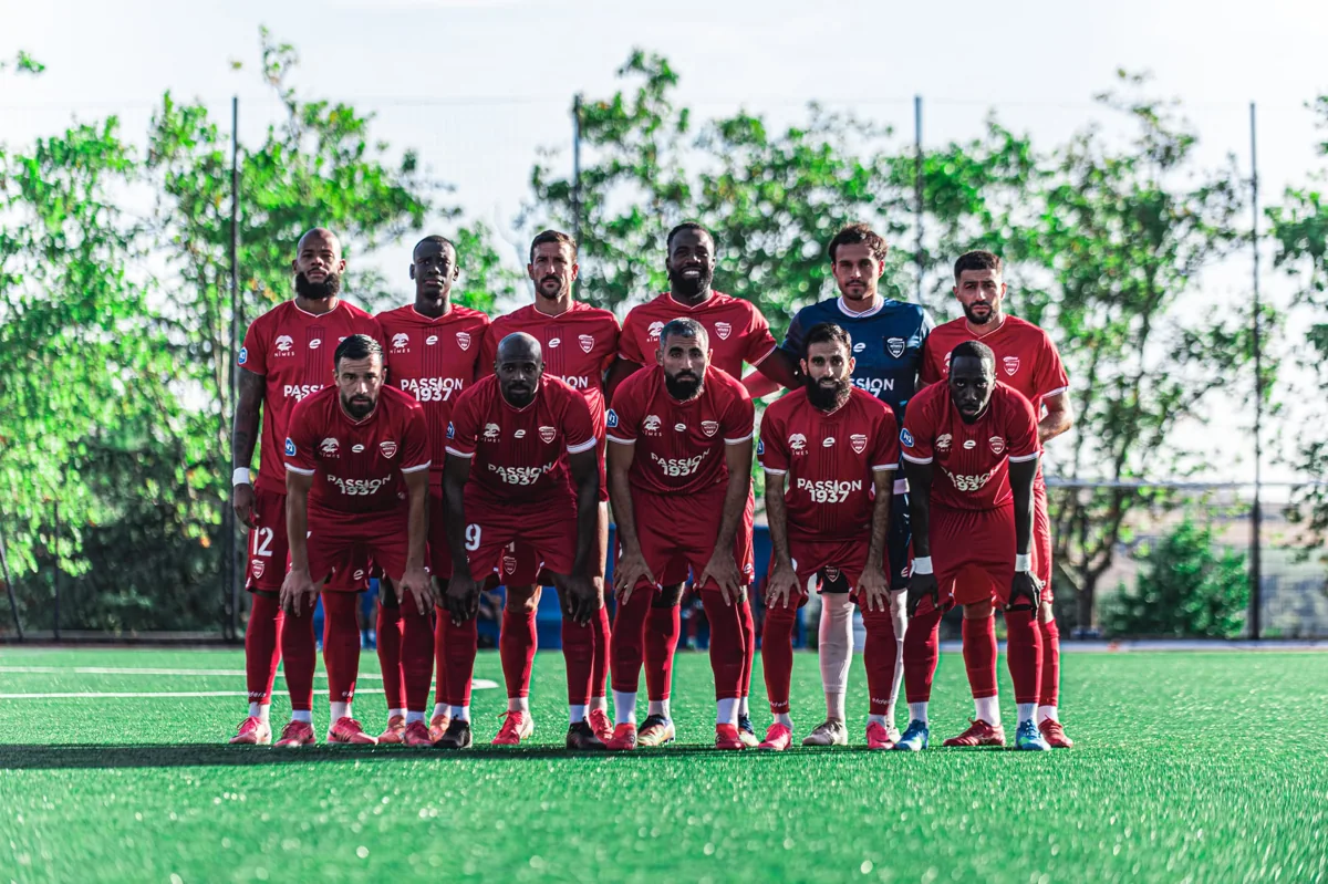 Nîmes Olympique players lined up before a match